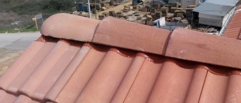 BRASS UZMAN BETON KİREMİT  ( KIRMIZI YÜZEY KAPLAMALI)